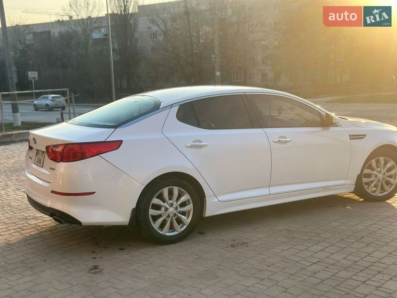 Седан Kia Optima 2014 в Кам'янець-Подільському