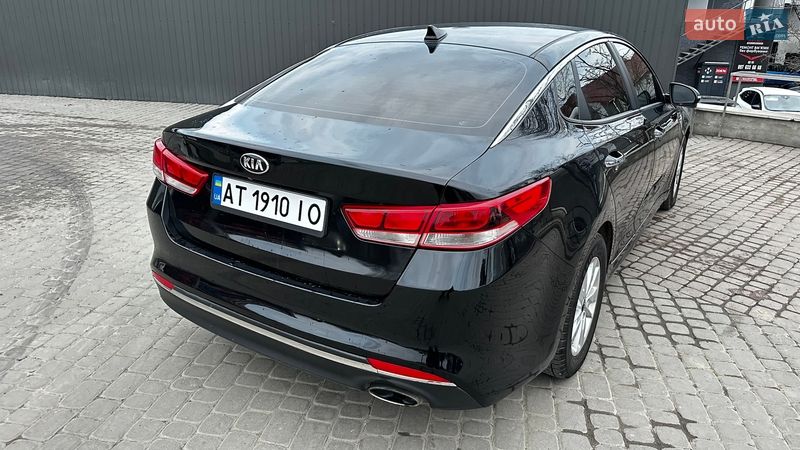 Седан Kia Optima 2016 в Ивано-Франковске