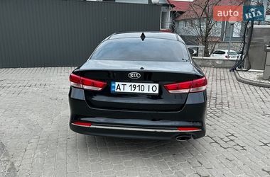 Седан Kia Optima 2016 в Ивано-Франковске
