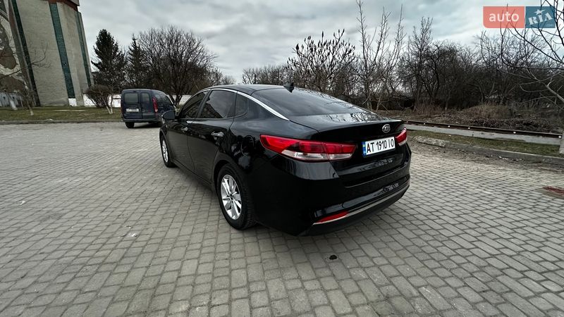 Седан Kia Optima 2016 в Ивано-Франковске