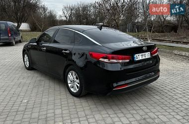 Седан Kia Optima 2016 в Ивано-Франковске