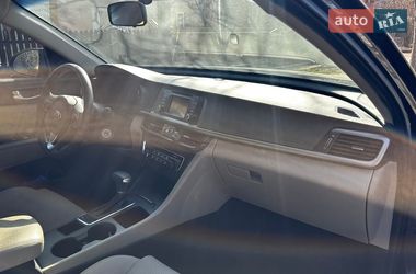Седан Kia Optima 2016 в Ивано-Франковске