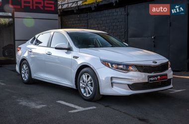 Седан Kia Optima 2017 в Киеве
