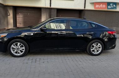 Седан Kia Optima 2017 в Ивано-Франковске