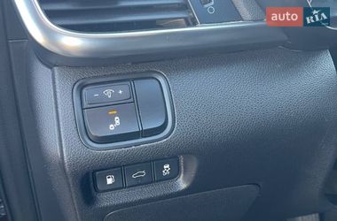 Седан Kia Optima 2017 в Ужгороде