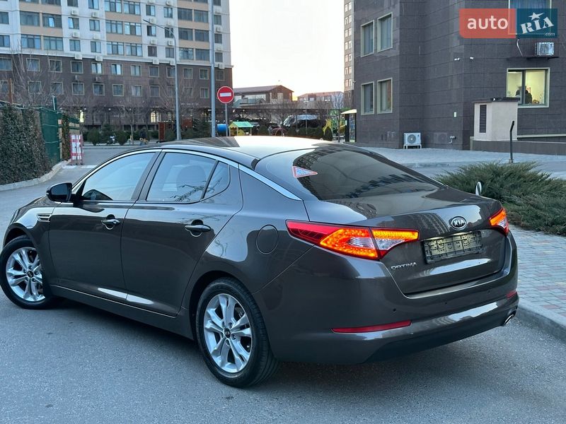 Седан Kia Optima 2012 в Одессе