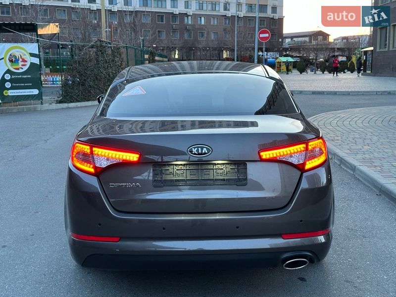 Седан Kia Optima 2012 в Одессе