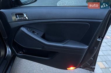 Седан Kia Optima 2012 в Одессе