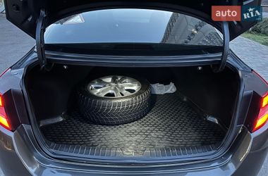 Седан Kia Optima 2012 в Одессе