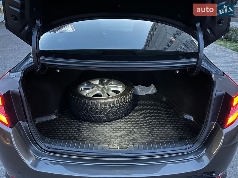 Седан Kia Optima 2012 в Одессе