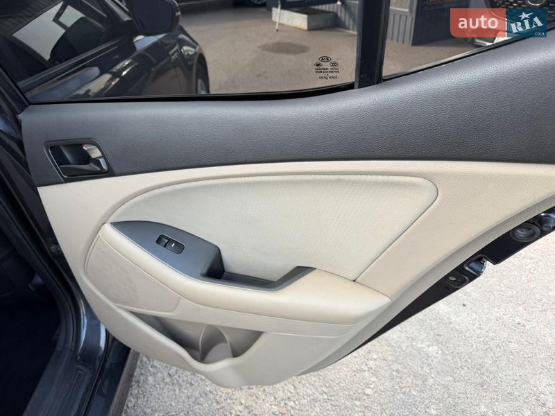 Седан Kia Optima 2015 в Києві фото 25 Седан Kia Optima 2015 в Києві