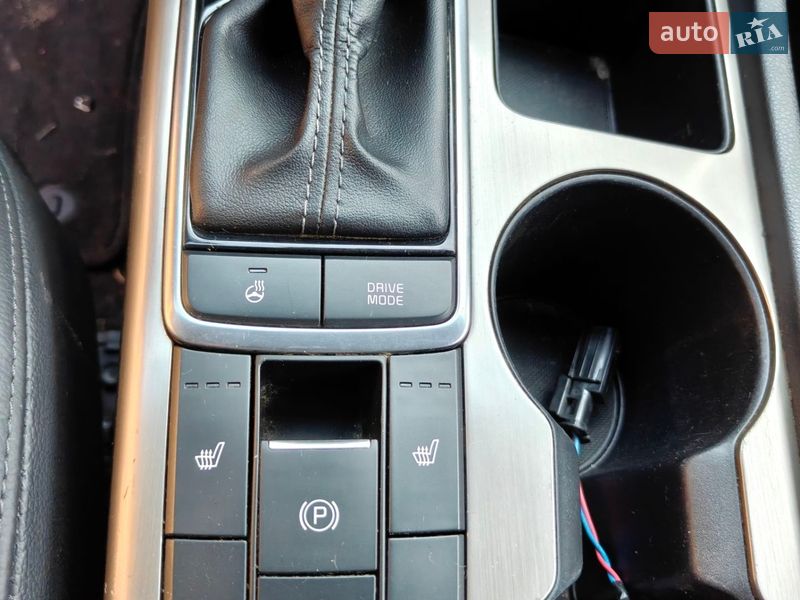 Седан Kia Optima 2017 в Киеве