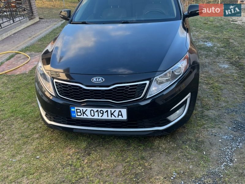 Седан Kia Optima 2012 в Ровно