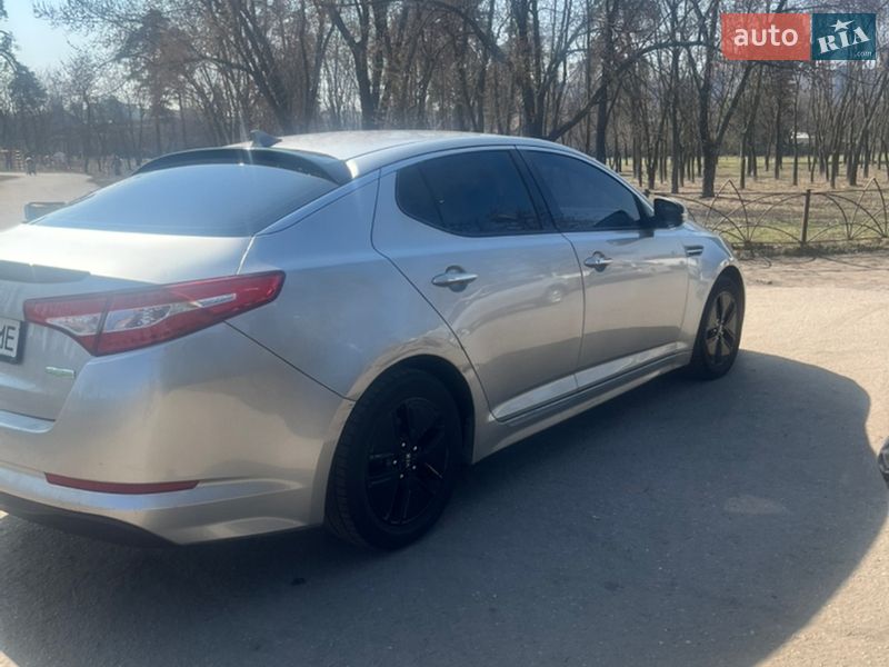 Седан Kia Optima 2013 в Киеве