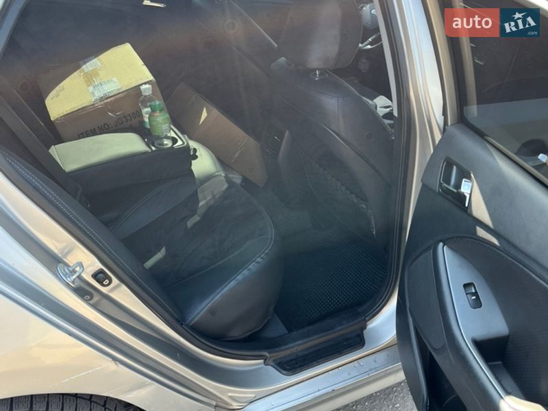 Седан Kia Optima 2013 в Киеве