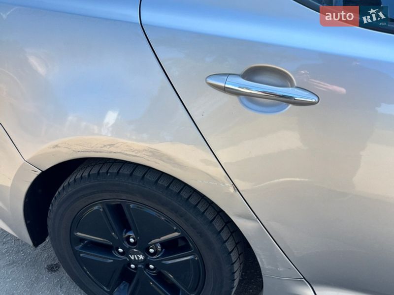 Седан Kia Optima 2013 в Киеве