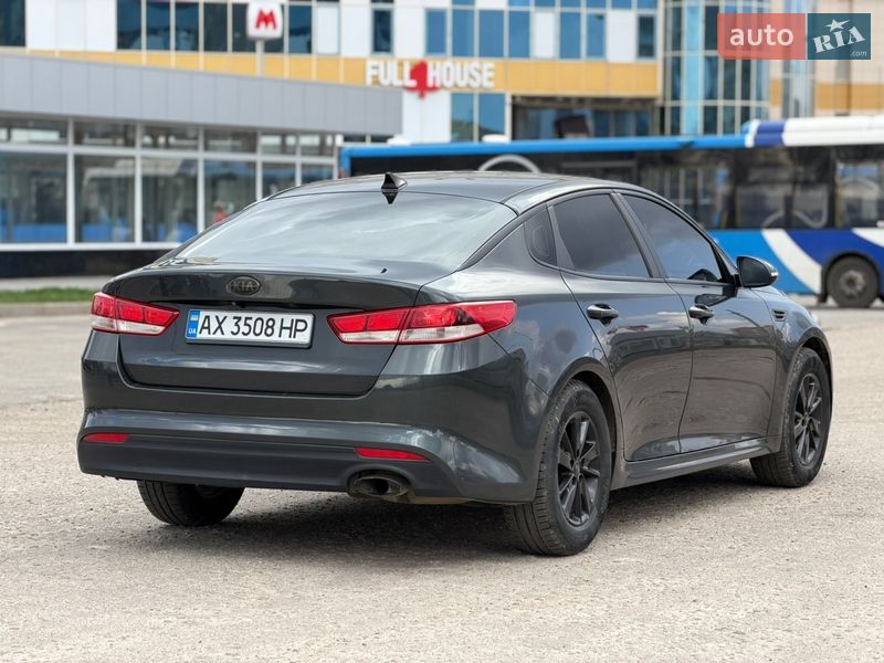 Седан Kia Optima 2015 в Харькове