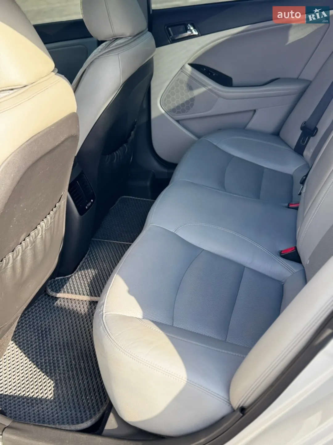 2011 Kia Optima - мініатюра 12