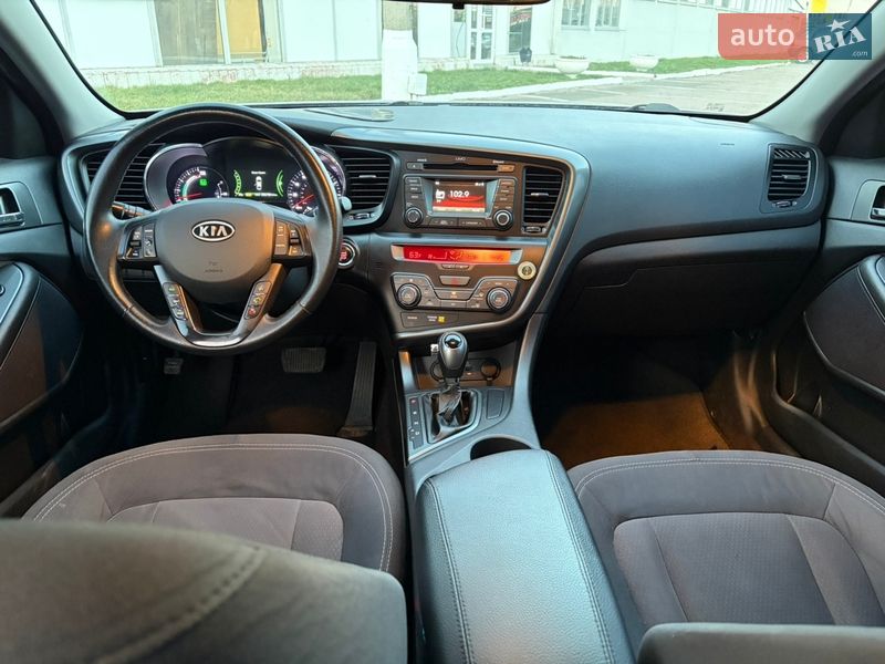 Седан Kia Optima 2011 в Чернігові