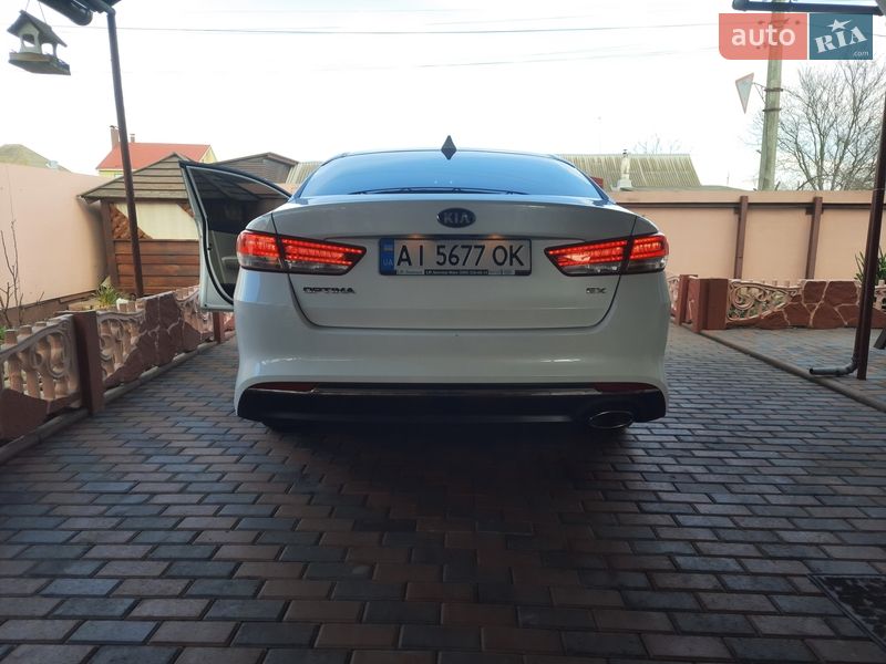 Седан Kia Optima 2016 в Прилуках