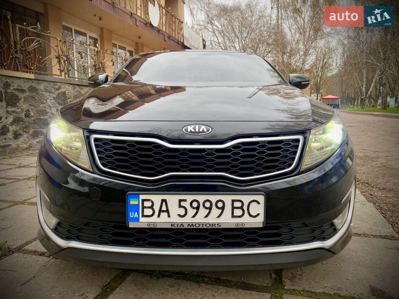 Седан Kia Optima 2013 в Новомиргороде