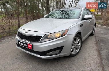 Седан Kia Optima 2012 в Киеве