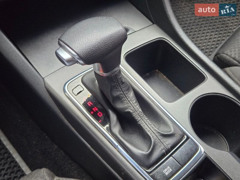 Седан Kia Optima 2016 в Киеве