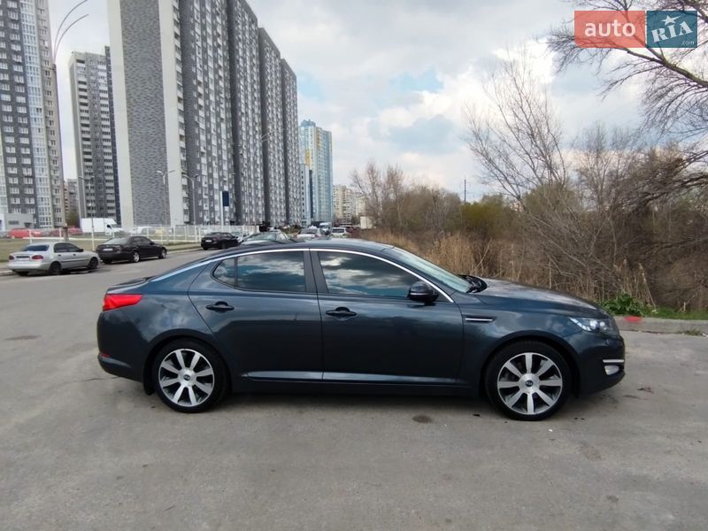 Седан Kia Optima 2013 в Києві
