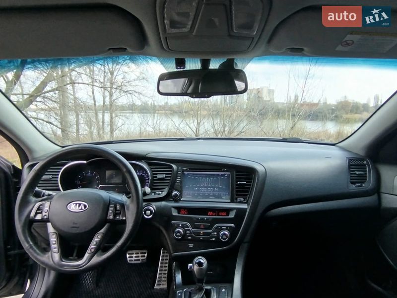 Седан Kia Optima 2013 в Києві