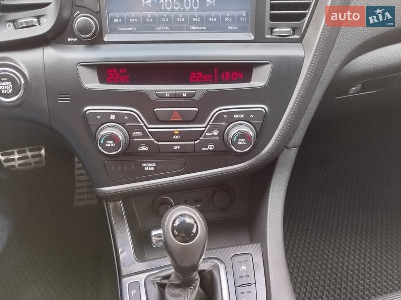 Седан Kia Optima 2013 в Києві