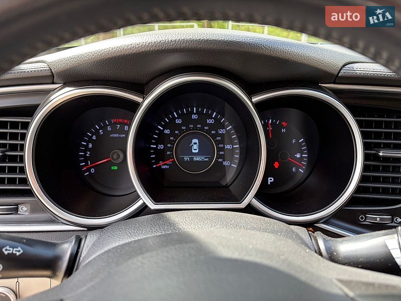 Седан Kia Optima 2014 в Черновцах