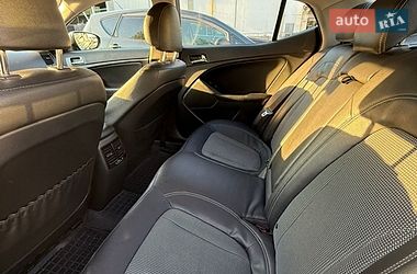Седан Kia Optima 2012 в Києві