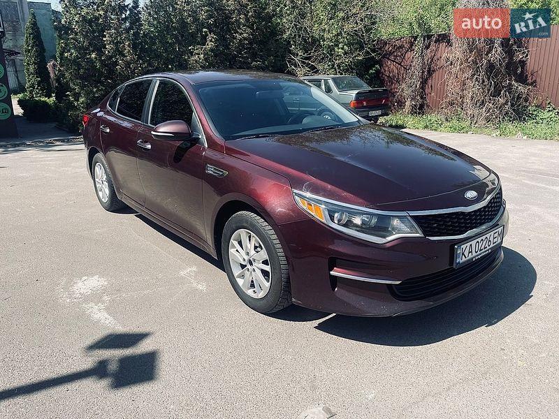 Седан Kia Optima 2015 в Киеве