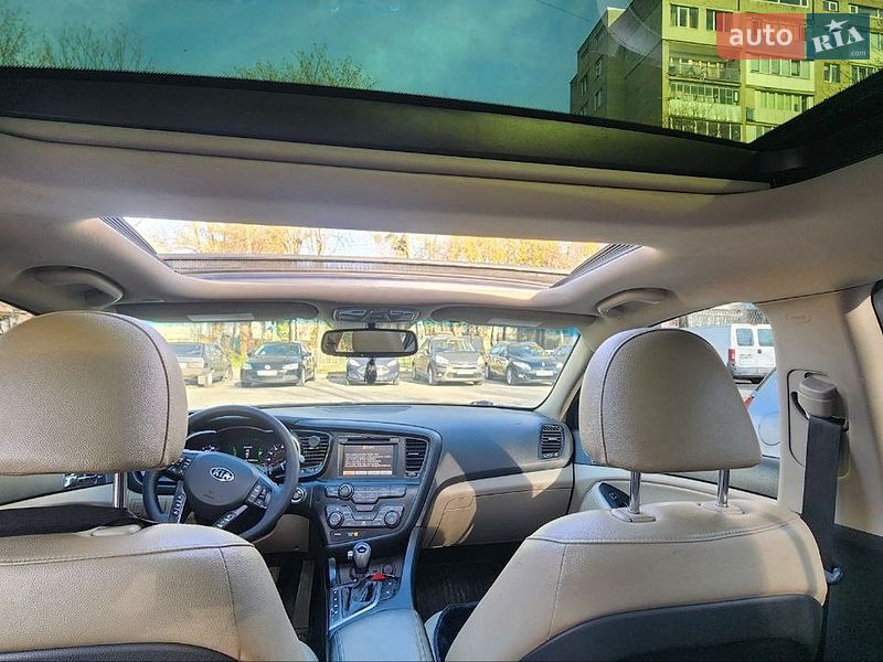 Седан Kia Optima 2012 в Львові