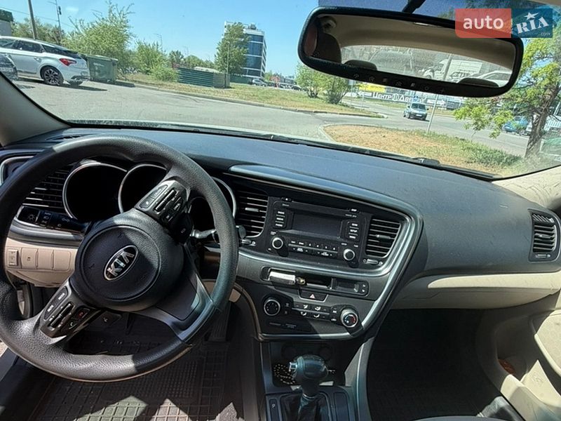 Седан Kia Optima 2015 в Киеве