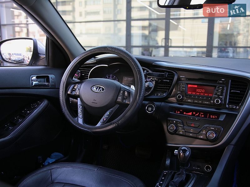 Седан Kia Optima 2011 в Харькове