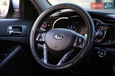 Седан Kia Optima 2011 в Харькове