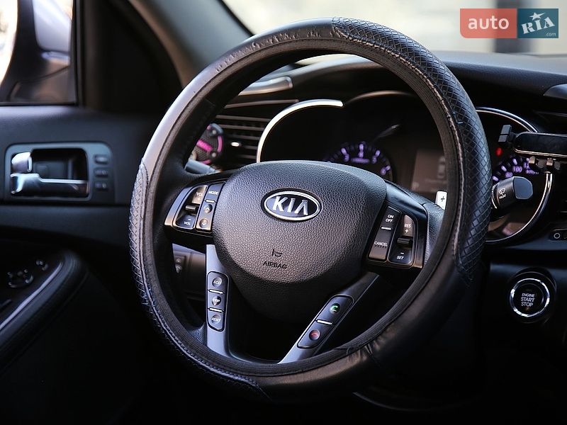 Седан Kia Optima 2011 в Харькове