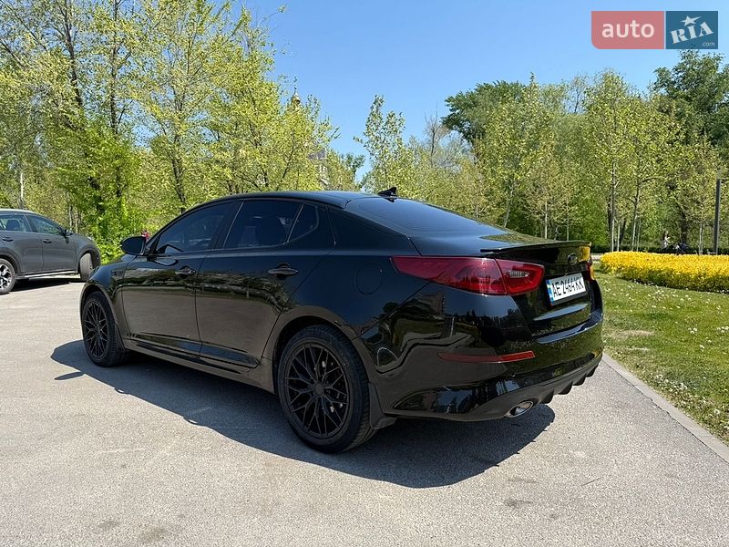 Седан Kia Optima 2014 в Днепре