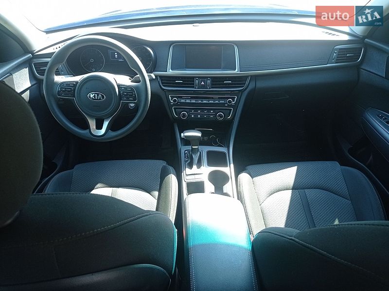 Седан Kia Optima 2018 в Днепре