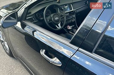 Седан Kia Optima 2016 в Києві