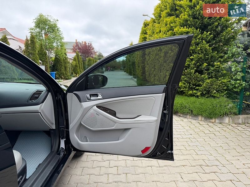 Седан Kia Optima 2014 в Одессе