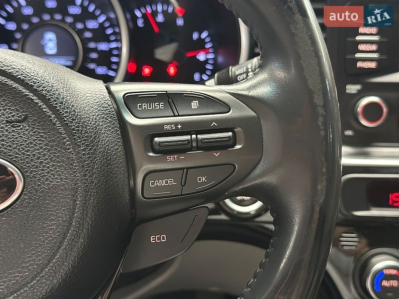 Седан Kia Optima 2014 в Харкові