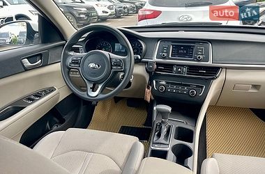 Седан Kia Optima 2016 в Киеве