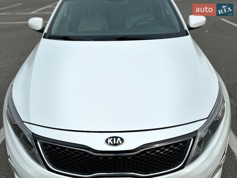 Седан Kia Optima 2014 в Киеве