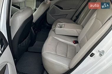 Седан Kia Optima 2014 в Киеве