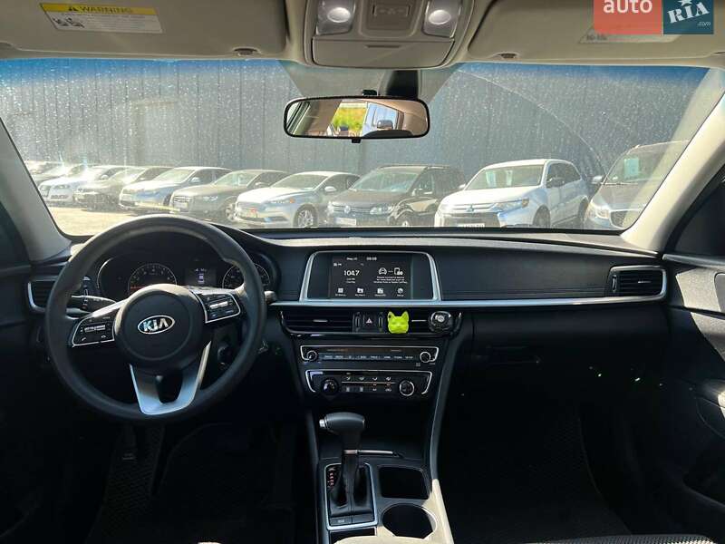 Седан Kia Optima 2018 в Львове
