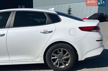 Седан Kia Optima 2018 в Львове