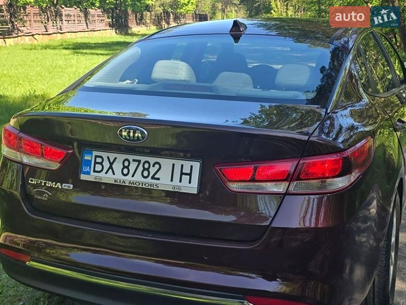 Седан Kia Optima 2016 в Нетішині