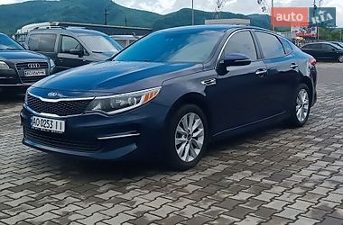 Седан Kia Optima 2017 в Хусте